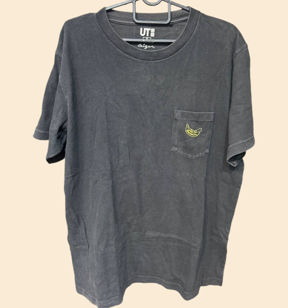 UNIQLO GRAPHIC TEE